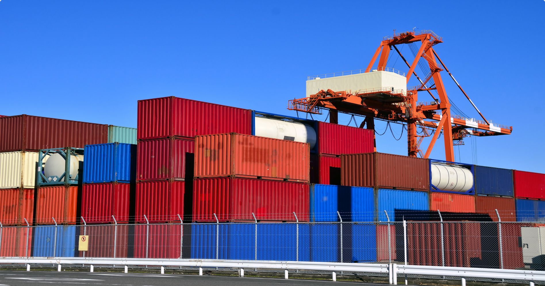 stacking shipping containers